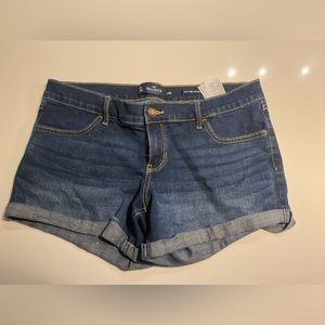 Women’s Hollister jean shorts. Size 11